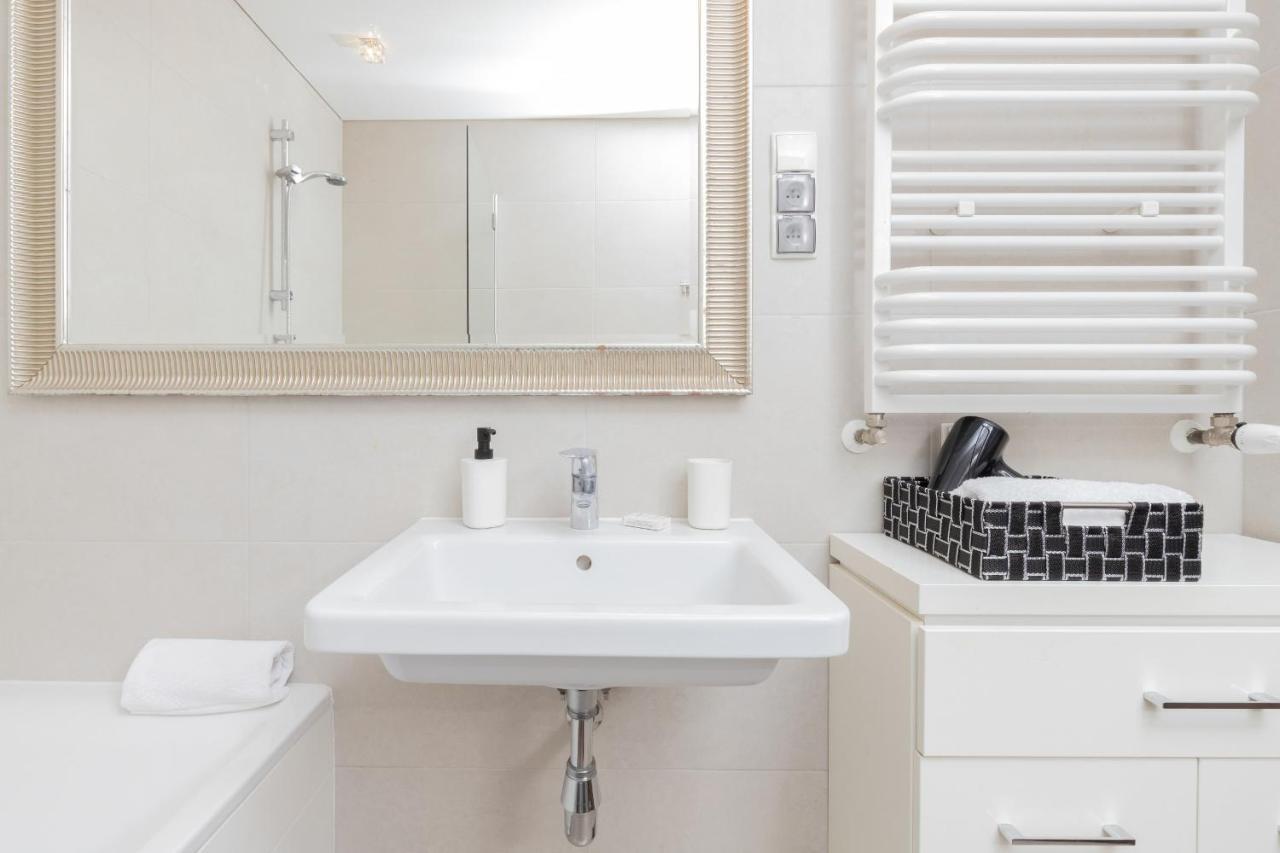 Old Town Neptun Apartments By Noclegi Renters Danzica Esterno foto